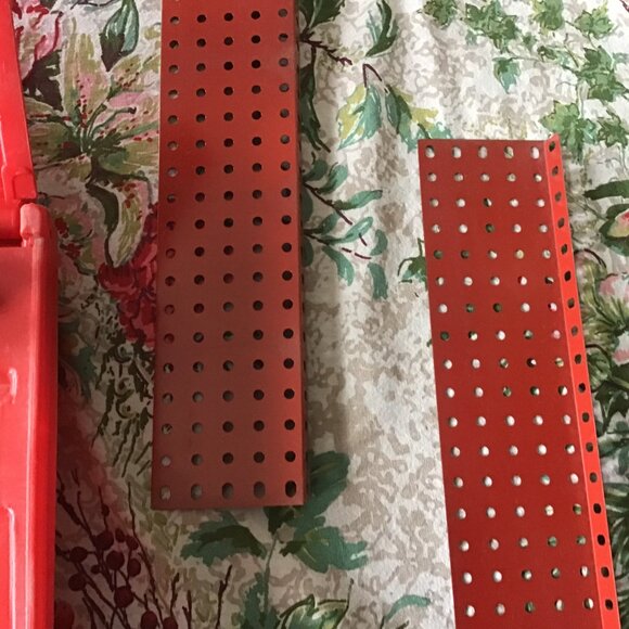 NOS Vintage Gilbert Erector Set - Motor - Red Case - Instructions - Fun !!!! - Picture 3 of 14